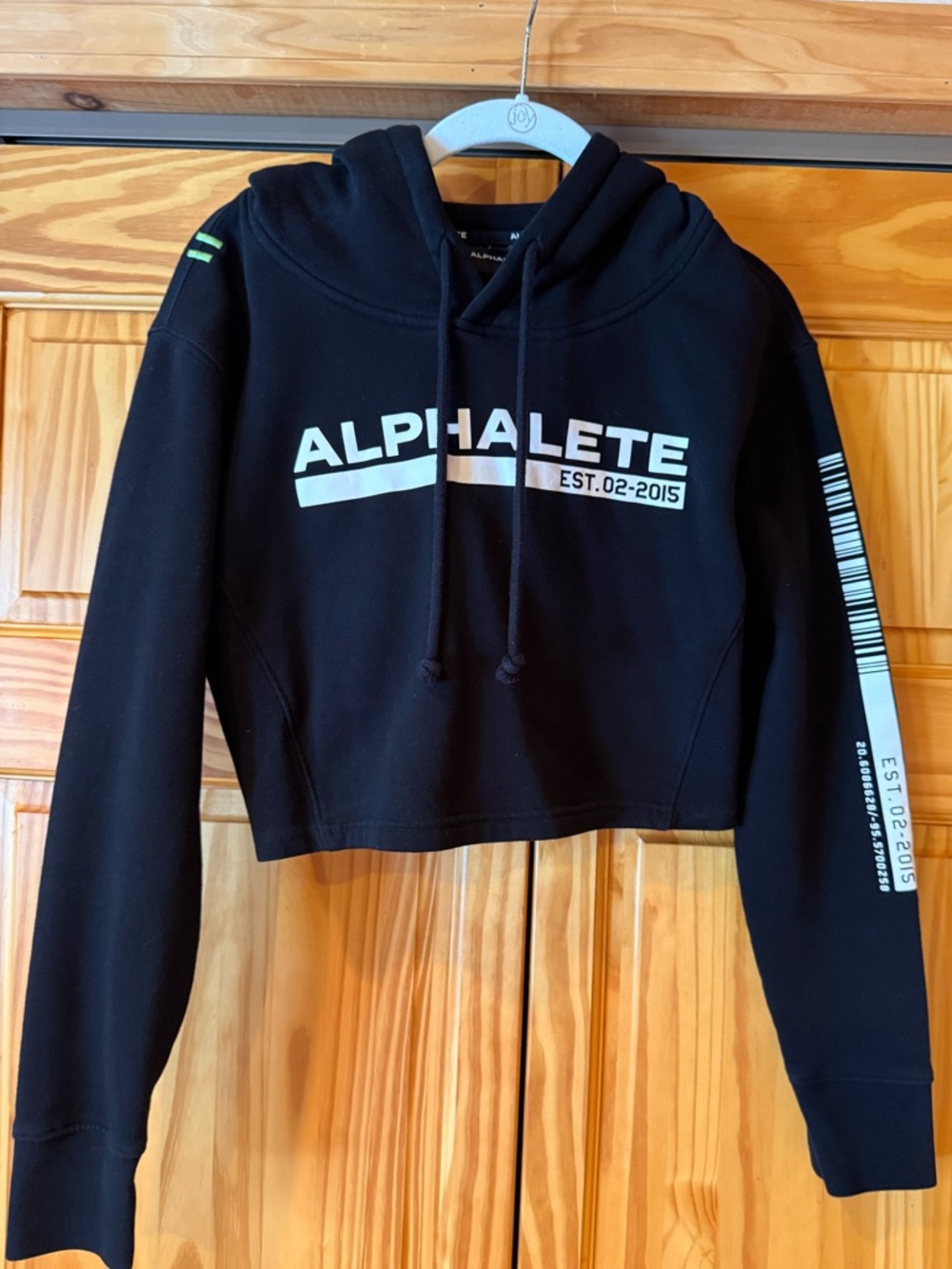 Alphalete cropped long sleeve hoodie